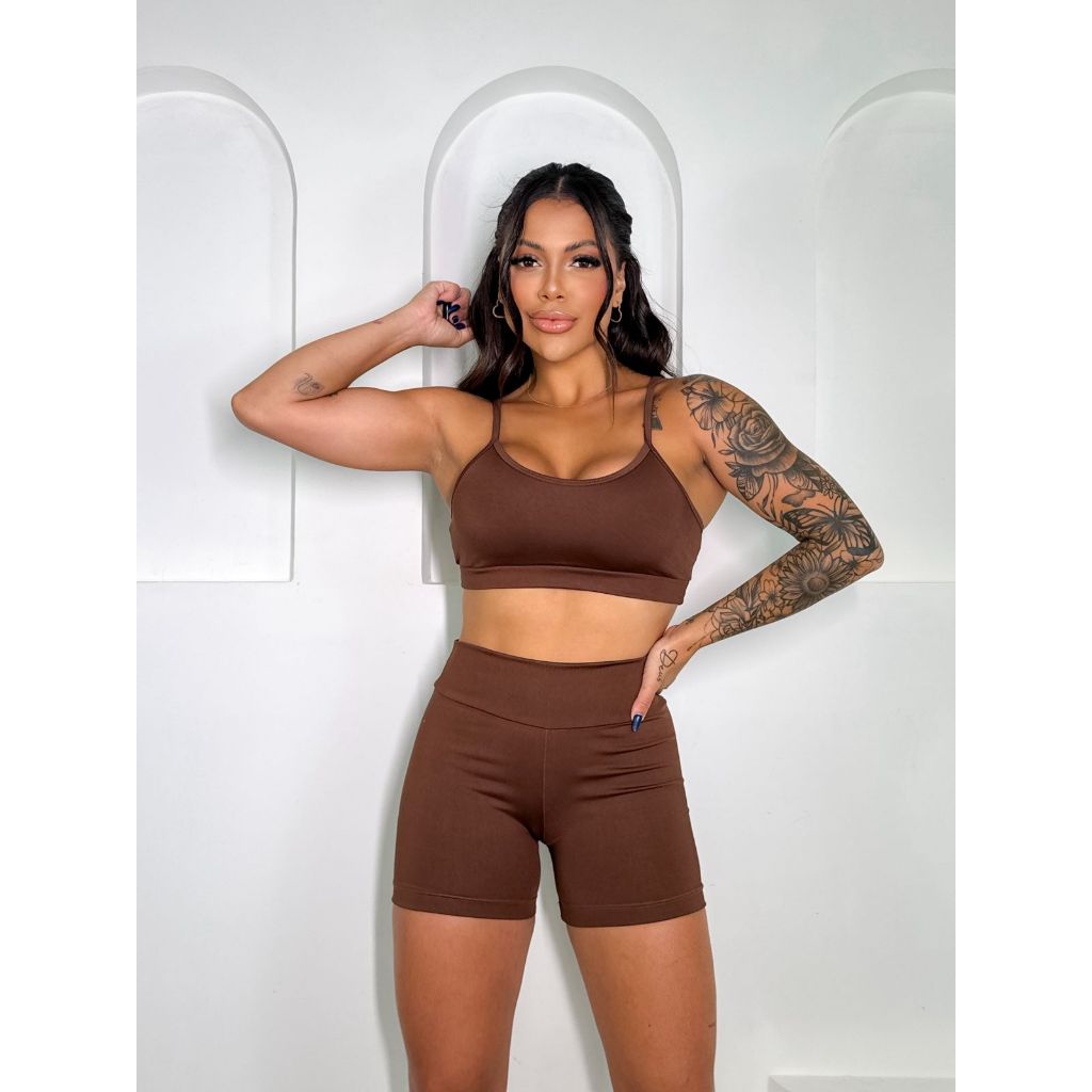 Conjunto de Academia caminhada Short e Top de Ginástica Look Fitness