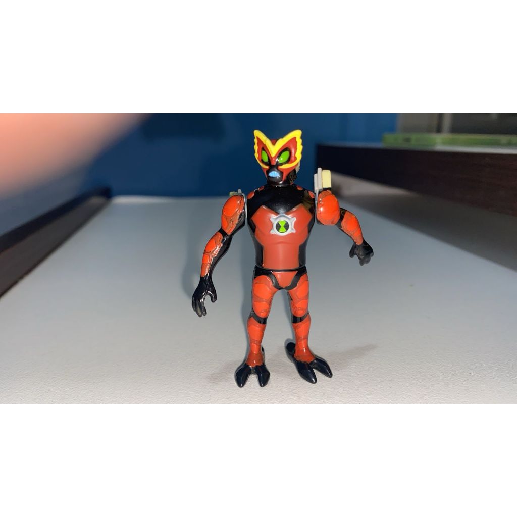 Boneco Ben 10 Câmara Criação FRIAGEM SUPREMO