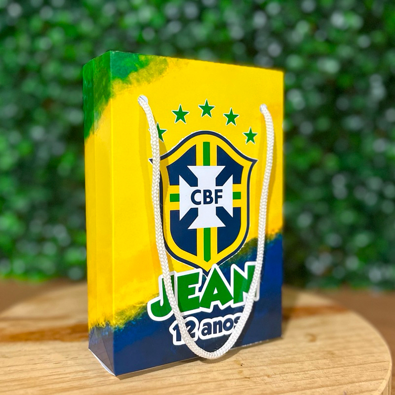 10 - 30 Sacolinha Surpresa Para Lembrancinha de Aniversário Brasil - Hexa - Selecão Brasileira - Pegue e Monte