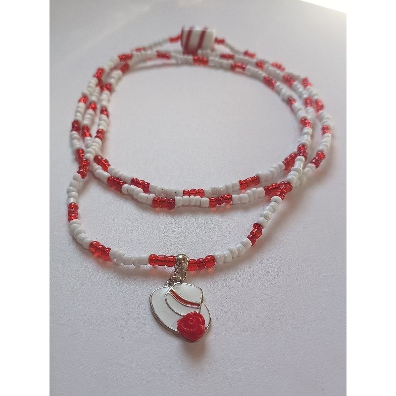 Fio de Conta Miçanga Proteção Maria Navalha Vermelho e Branco, Pingente Chapéu com Rosa, Umbanda