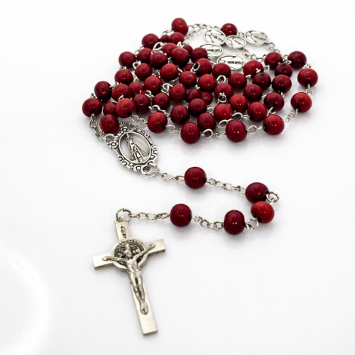 Terço de Hematita Rosário Colar Religioso Nossa Senhora Aparecida São Bento Pérola Aço Inox Branco Preto