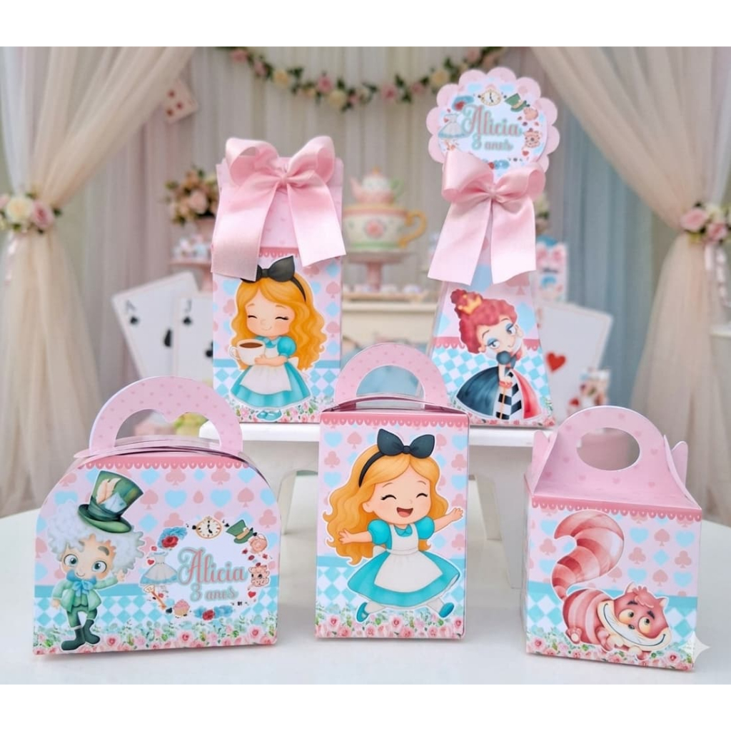 Caixinhas Personalizadas / Alice No Pais das Maravilhas  / Lembrancinhas/ Kit festas / Pegue e Monte