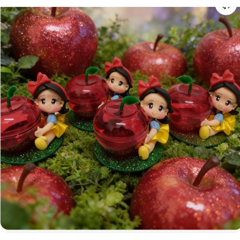 10 Lembrancinhas Branca de Neve em Biscuit na Maçã de Acrílico/ Centro de Mesa/Festa menina