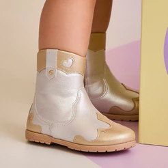 Bota Infantil Menina Recortes Western Pampili