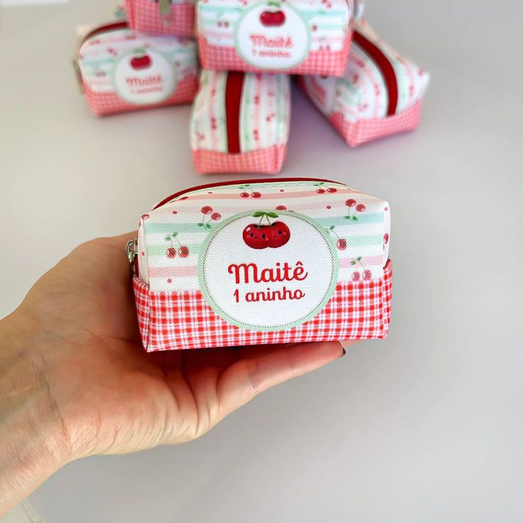 kit 10  Bolsinha mini Porta Moeda Lembrancinha aniversário infantil TEMA CEREJINHA OU QUALQUER TEMA