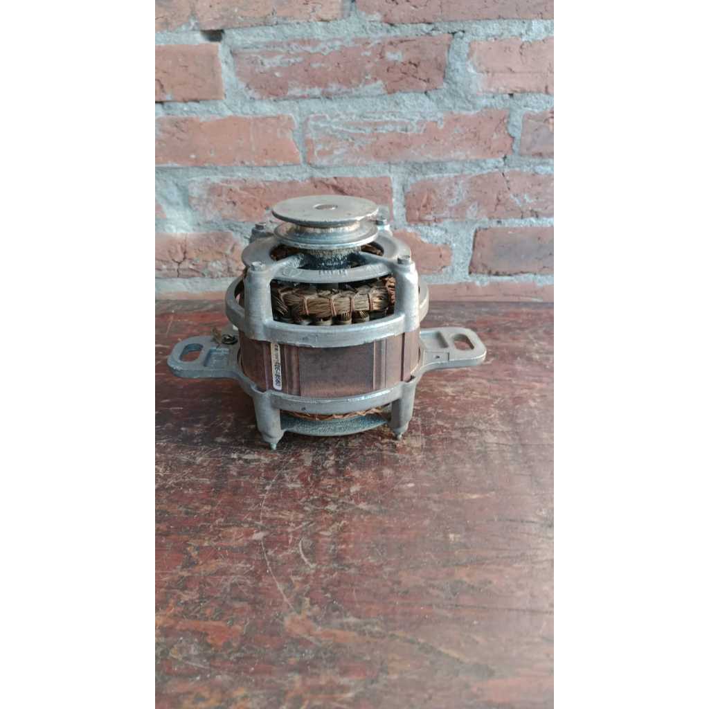 motor maquina de lavar electrolux brastemp polia em V 110 volts usado