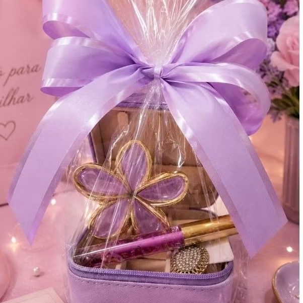 Kit Joias Feminino Luxo para Presente com Porta-Joias, Brinco de Strass e Gloss Labial