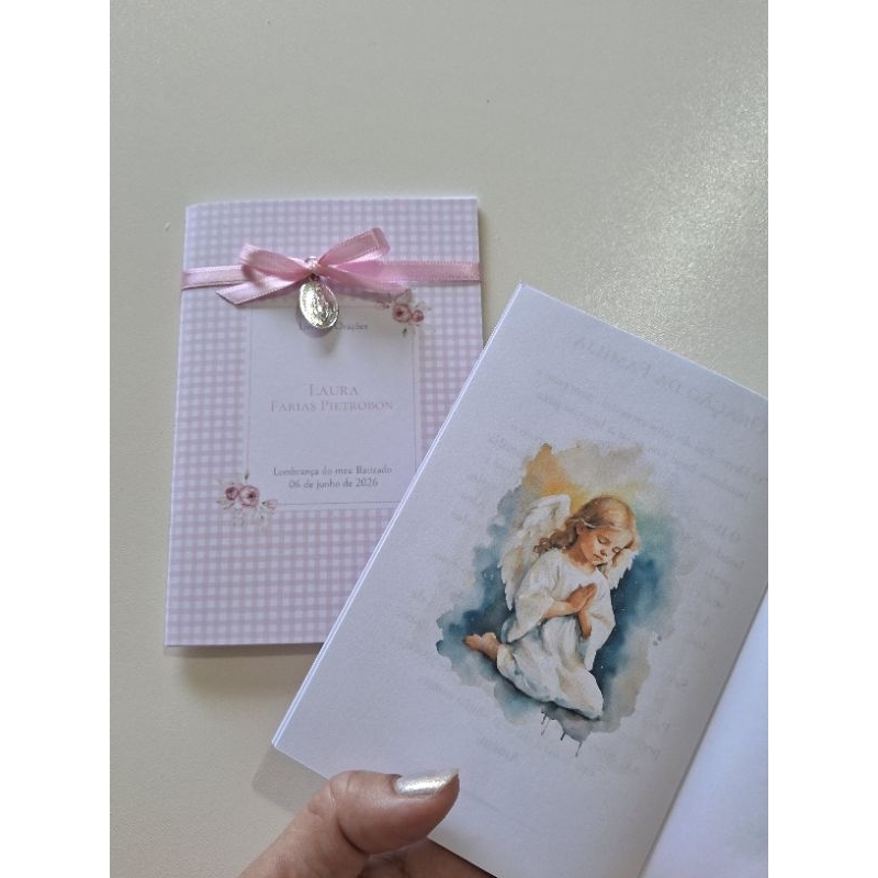 livrinho de orações personalizado para lembrancinha de eucaristia e batizado