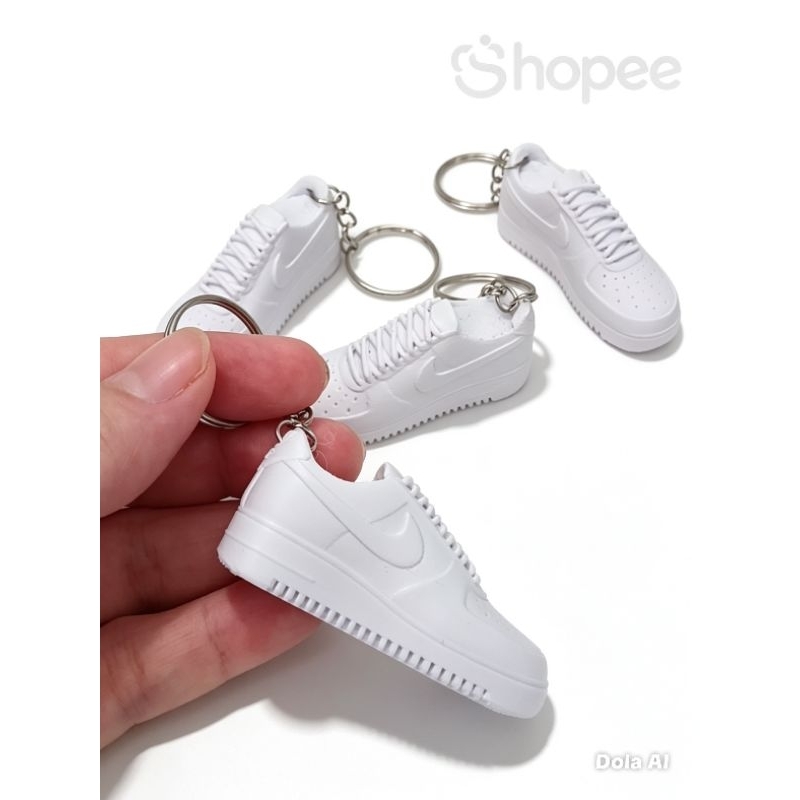 ✨️  Chaveiro Mini Tênis 3D – Réplica Estilosa para Mochilas, Bolsas e Chaves | Presente Criativo .
