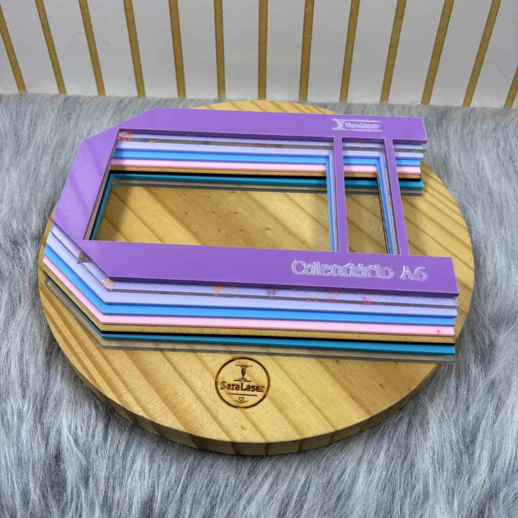Gabarito Mini Calendário de Mesa em Acrílico — imagem 2 de 2