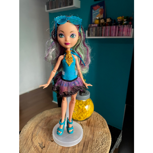 Boneca Ever After High Madeline Hatter - Usada