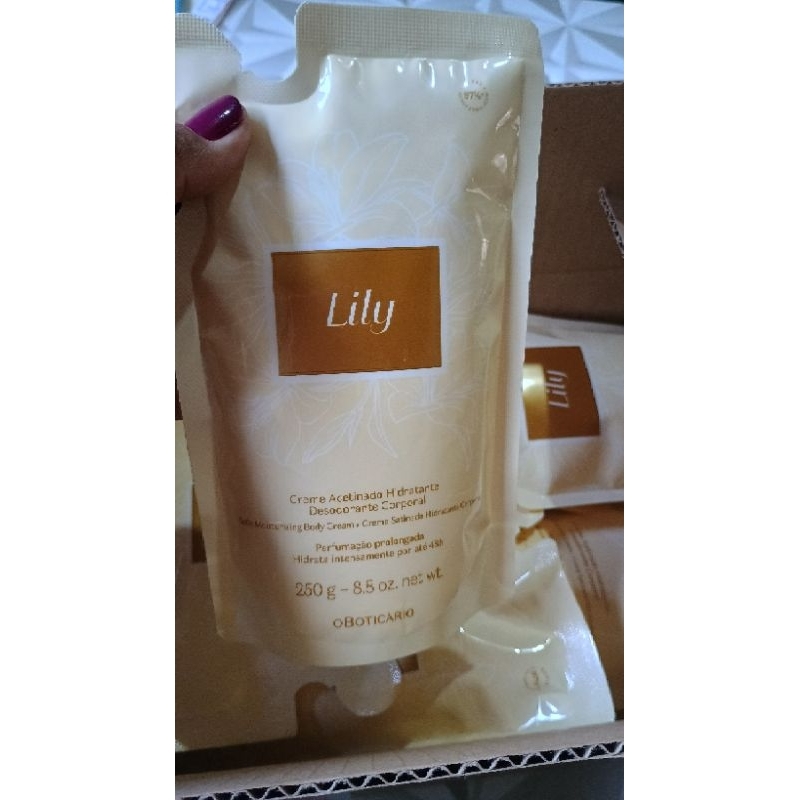 Refil Creme Acetinado Hidratante Desodorante Corporal Lily 250g o Boticário