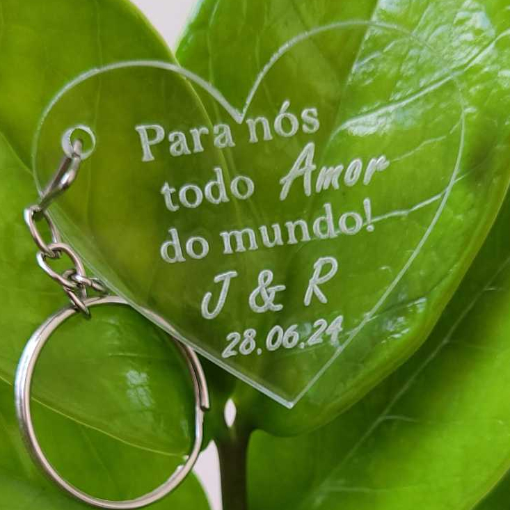 LEMBRANCINHA CASAMENTO CHAVEIRO ACRÍLICO PERSONALIZADO COM INICIAIS E DATA - NOIVADO - CASAL
