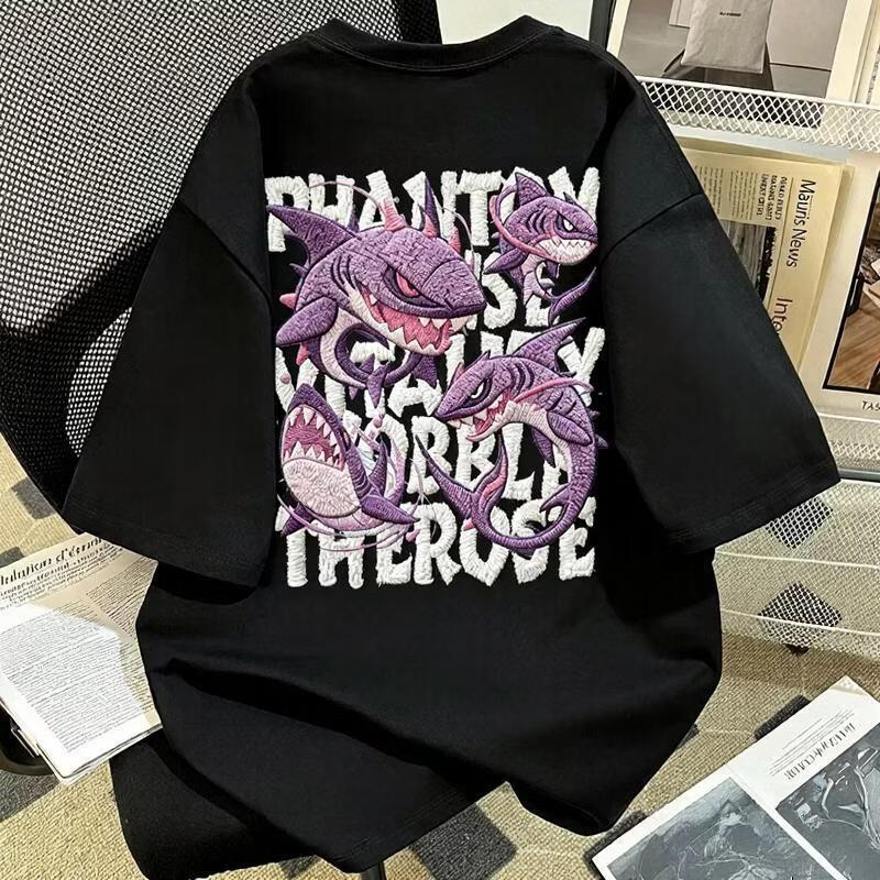 Camiseta Unissex Algodão Puro Modelo Oversize Solto, Estampa Retrô Simulada de Bordado Tubarão Roxo, Camiseta Streetwear