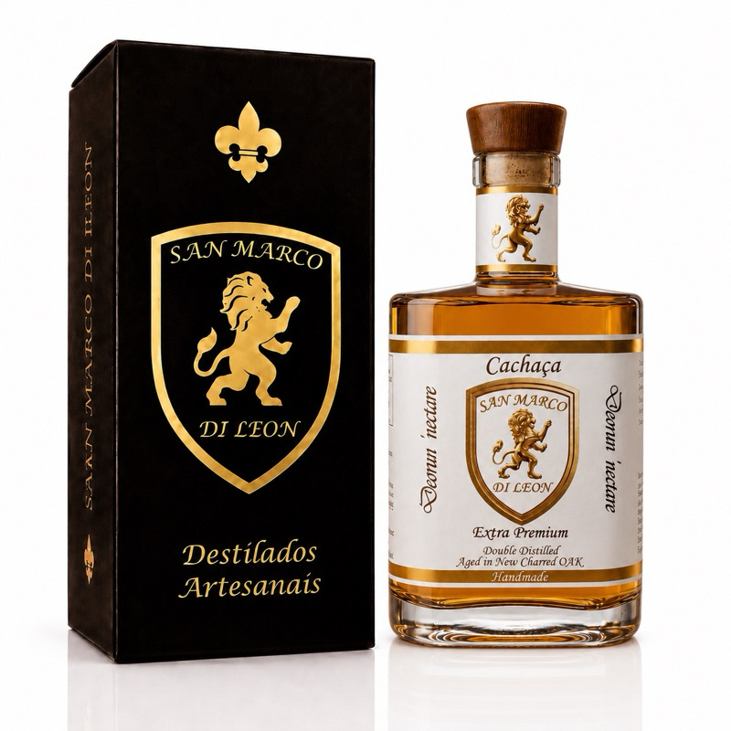 CACHAÇA EXTRA PREMIUM SAN MARCO DI LEON-DEST. DUPLA-ENVEL.BARRIL CARVALHO-NOTAS DE BAUNILHA, AMÊNDOS E MEL-700ml 40% VOL