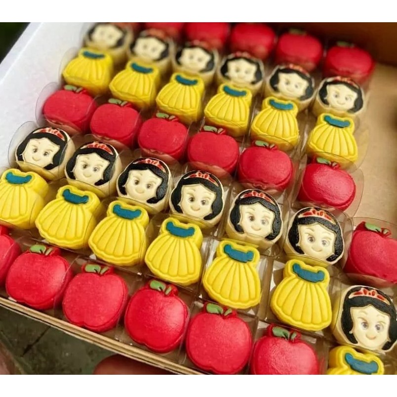 Ejetor Modelador  Para Brigadeiro Branca De Neve Maça Vestido Princesa Confeitaria Massas Bsicuit 3,5cm