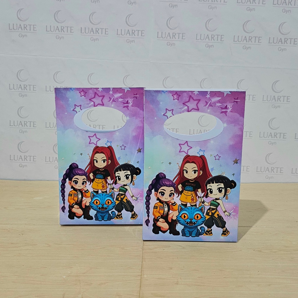 Sacolinhas Personalizada Boca de Palhaço PEQUENA Guerreiras K-pop Lembrancinha Festa Infantil
