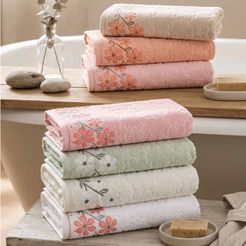 Toalha de Rosto Döhler Eva Algodão Felpuda Jacquard 50 x 80 Cm e 440g/m²