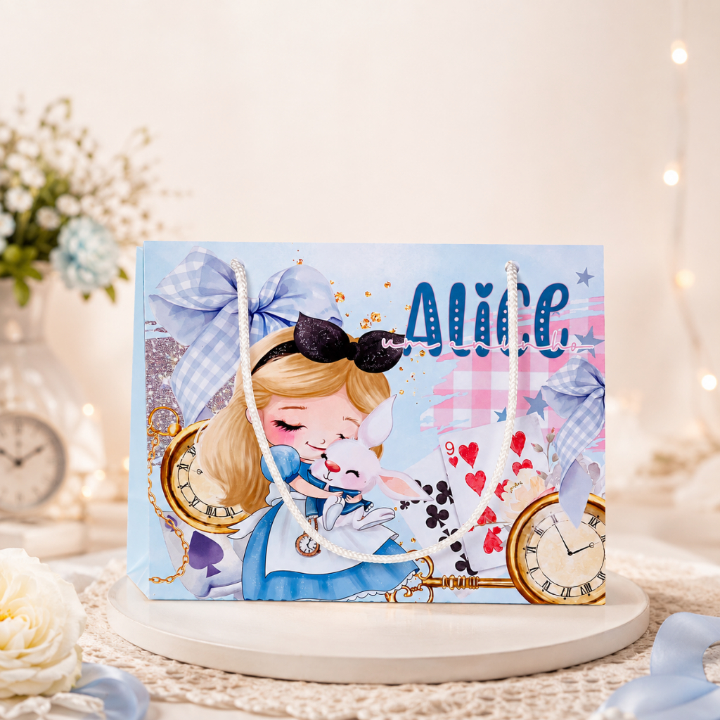 SACOLINHA PERSONALIZADA AQUARELADA   ALICE NO PAÍS DAS MARAVILHAS PEGUEMONTE  -BRINDE-LEMBRANCINHA -