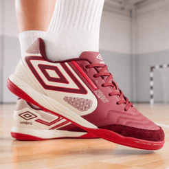 Chuteira Futsal Umbro Pro 5 Bump Club Cherry Indoor Quadra Grip Conforto Amortecimento
