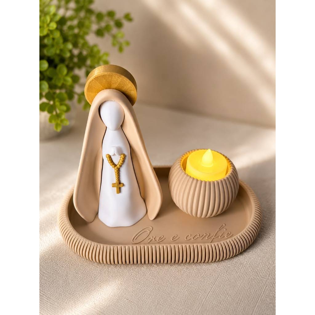it Decorativo Nossa Senhora + Bandeja "Ore e Confie" + Porta-Vela com Vela LED