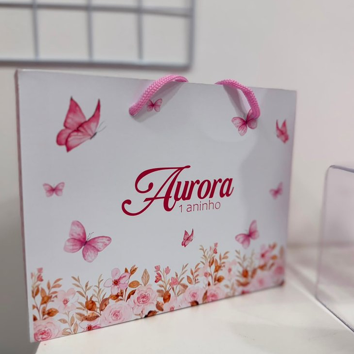 Sacolas personalizadas QUALQUER TEMA sacolinha surpresa lembrancinha de festa jardim das borboletas rosa