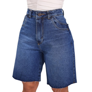 Jorts Jeans Feminino Sem Lycra Bermuda Cintura Alta Detalhe De Barra Diiferenciada, Revesst Jeans.