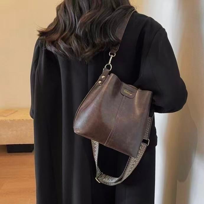 Bolsa de Couro Vintage com Cera | Bolsa Tiracolo de Ombro com Alça Larga Dupla | Bolsa de Uso Diário com Fecho — imagem 2 de 2