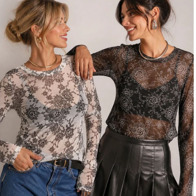 Blusa de Tule estampado manga longa Malha Transparente preta branca varias cores tendência floral minimalista