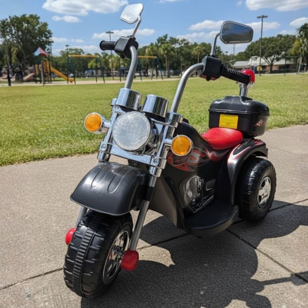 Moto Motinha Elétrica Infantil Com Som, Luz, Sirene e Retrovisor de Polícia e Baú Brinq Kids