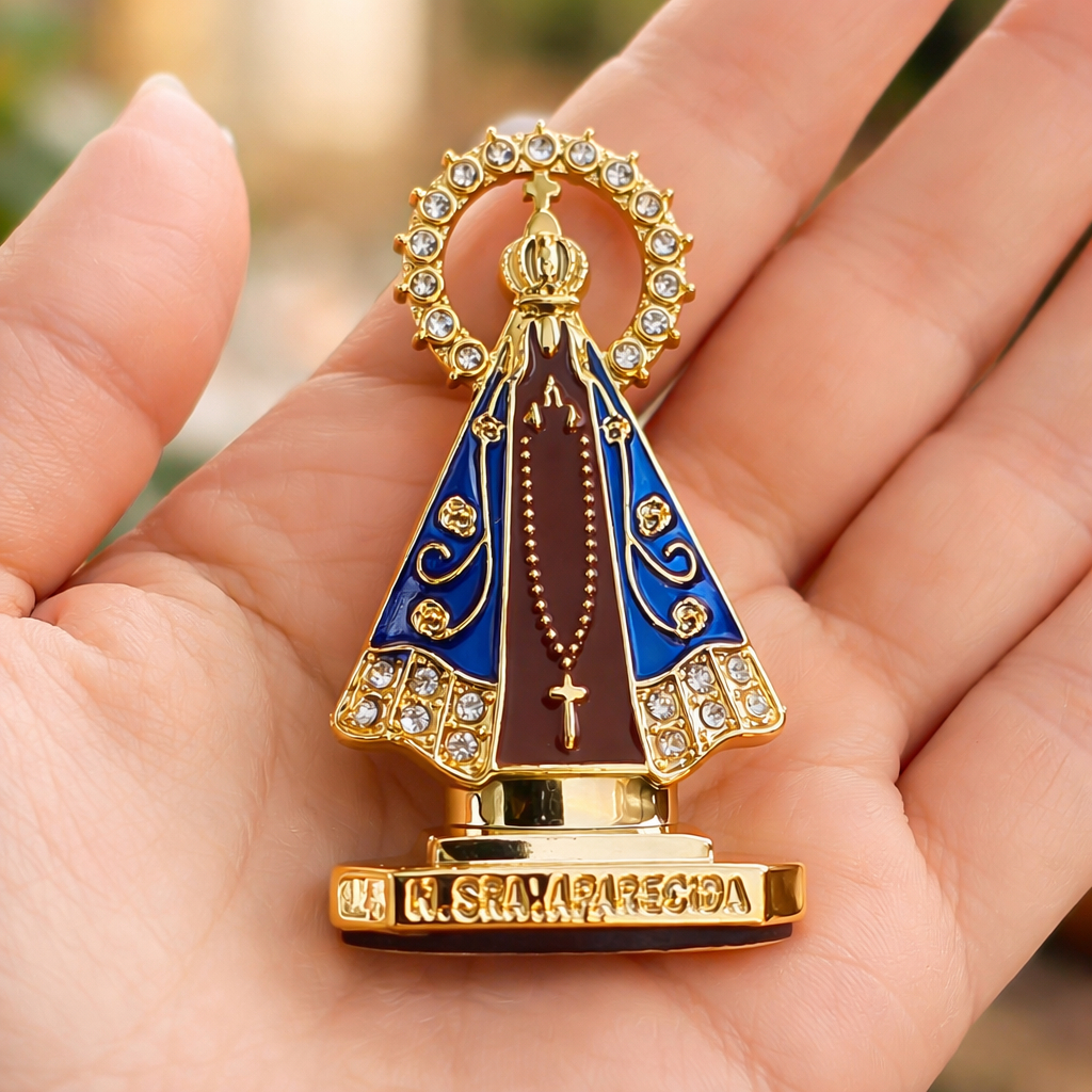 Santinha Nossa Senhora Aparecida Com Coroa Dourada Para Painel Carro Decorativo Com Fita Dupla Face em Oferta na Shopee