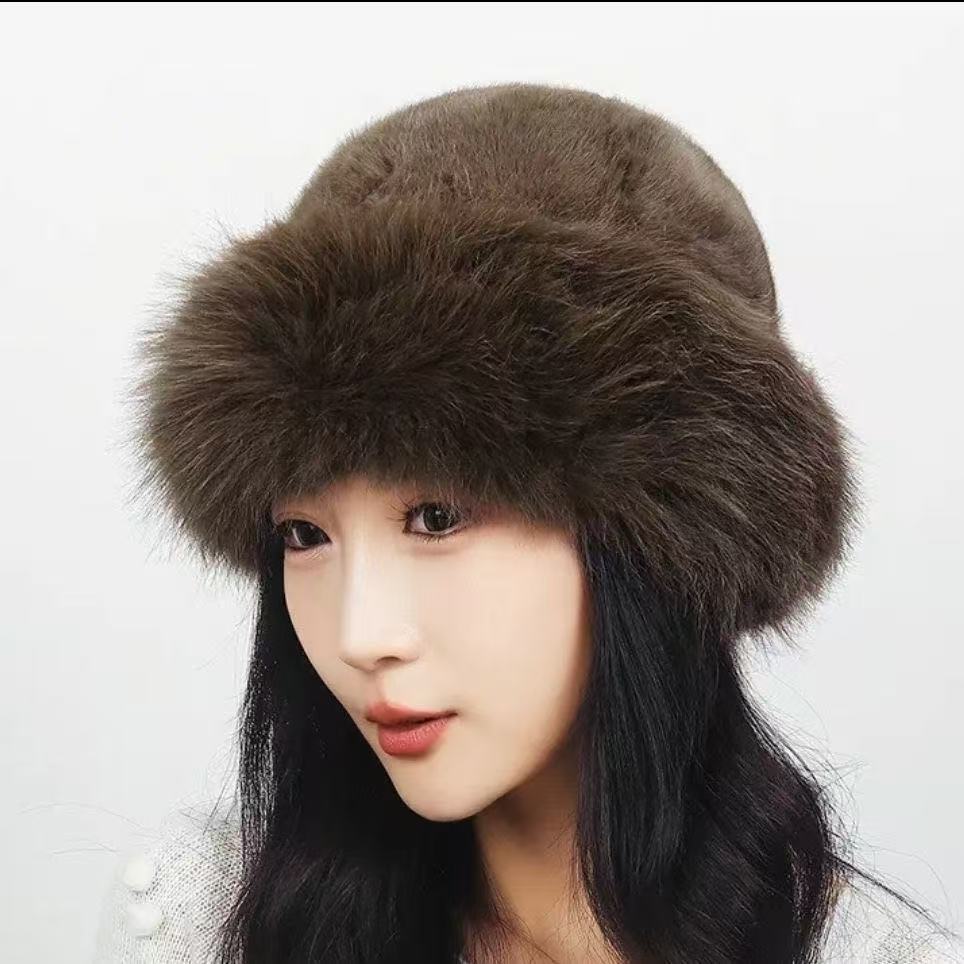 Gorro pelúcia para mulheres bem quente para frio pelúcia fina de luxo em Oferta na Shopee