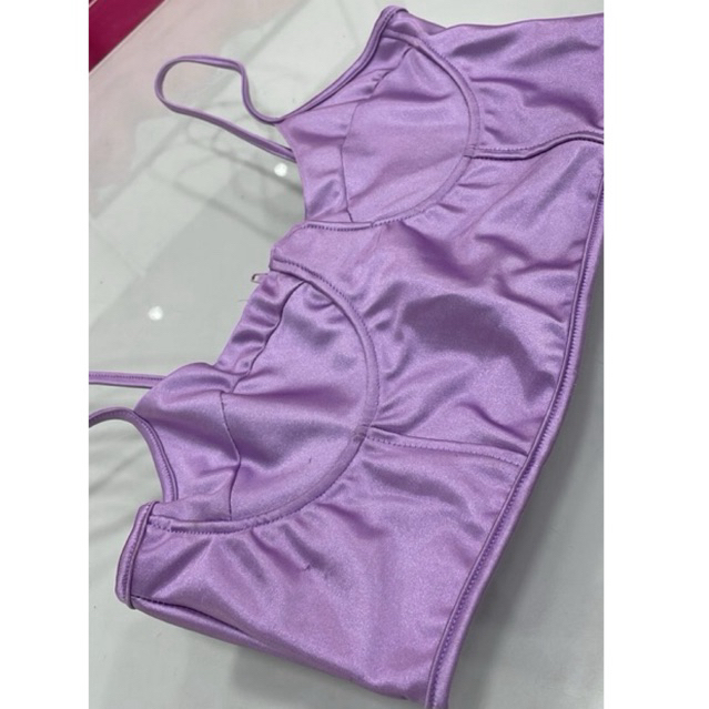 Cropped acetinado Lilás com aro taça gringo sustentação nos seios efeito silicone