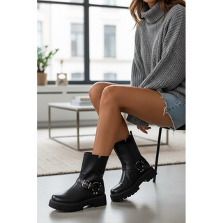 Bota Coturno Biker Fivelas Plataforma Sola Alta Cano Curto Estilosa Moda Alta qualidade Rock So Pretty Shoes Ares