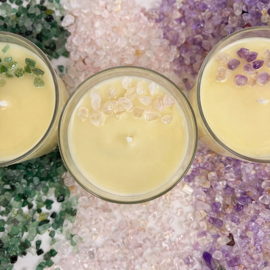 Vela Aromática Artesanal 100g com Cristais | Lavanda, Alecrim e Flor de Cerejeira | Cera de Coco