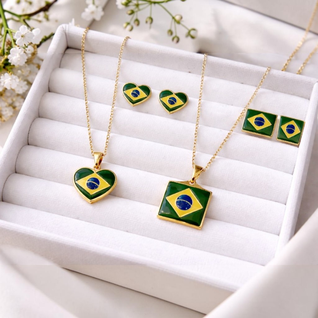 Conjunto Colar + Brincos Bandeira do Brasil 🇧🇷 Banhado a Ouro 18K Quadrado/Geométrico Feminino Elegante