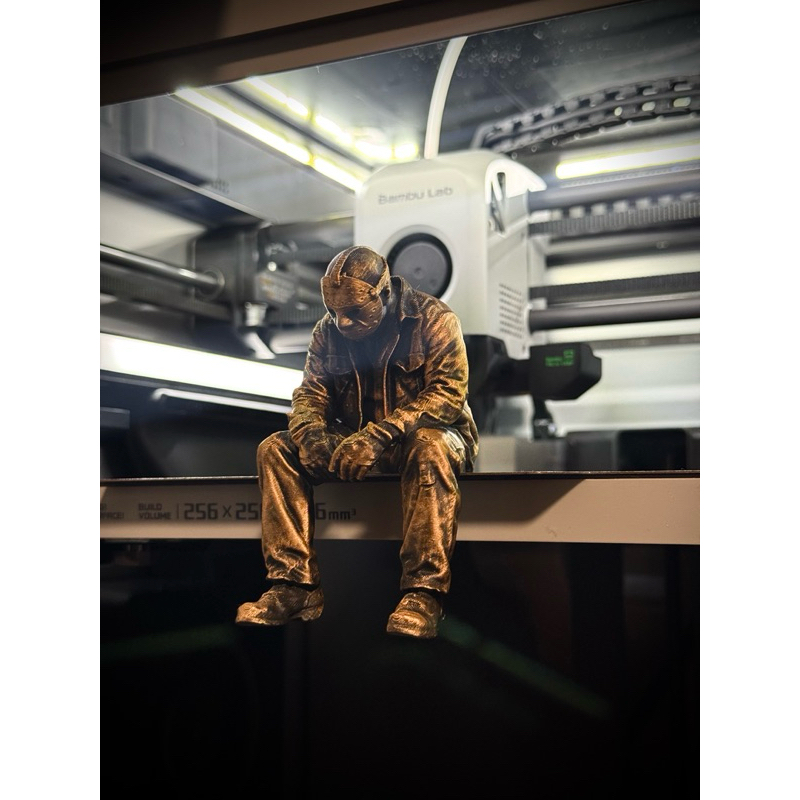 Miniatura Freddy Krueger e Jason Triste Sentados Decoração Mesa Gamer Escrivaninha Estante Geek