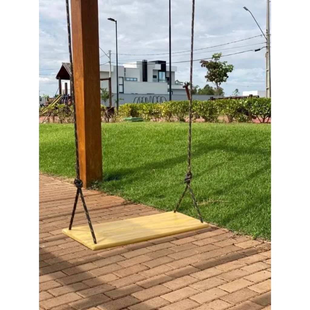 Balanço De Madeira Maciça Ecologicamente Correto Com Corda Eco-Friendly 4m Cada Lado Acabamento Premium Cor Mogno
