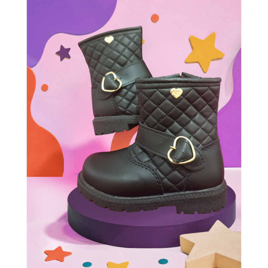 Bota Coturno Preta Infantil – Conforto e Estilo Matelassê ✨👢