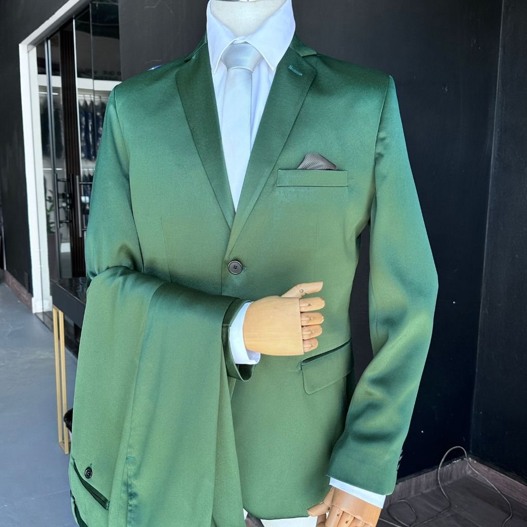 Terno Completo com LEVE DEFEITO verde com brilho!