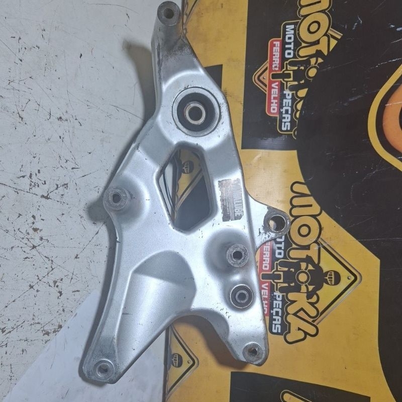 Suporte Do Escapamento YAMAHA NEO AT 115 2005 a 2008 ORIGINAL USADO