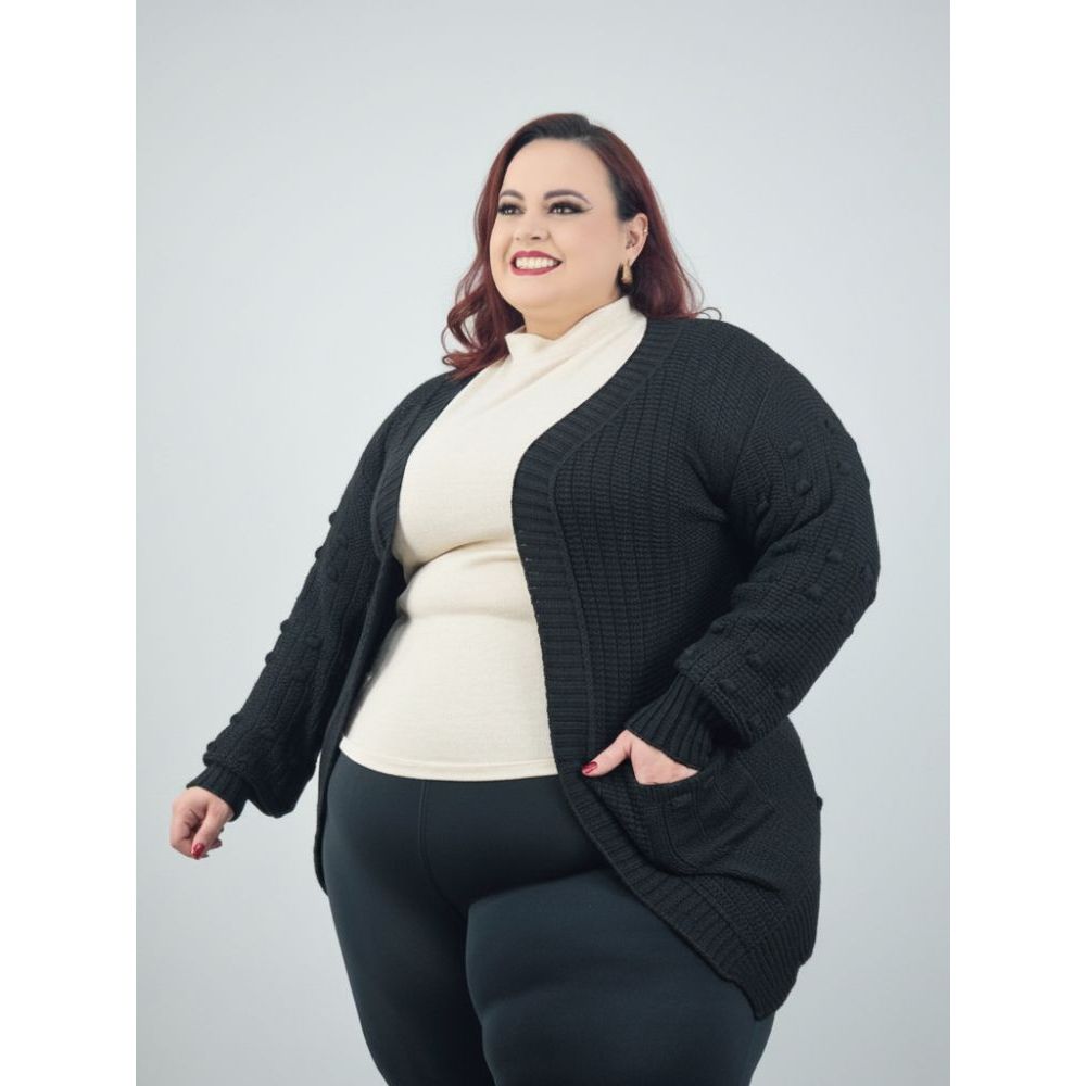 Casaco Cardigan Plus Size Feminino - Inverno Tricot Com Detalhe nas Mangas e nos Bolsos Laterais  - Veste  do 46 ao 56