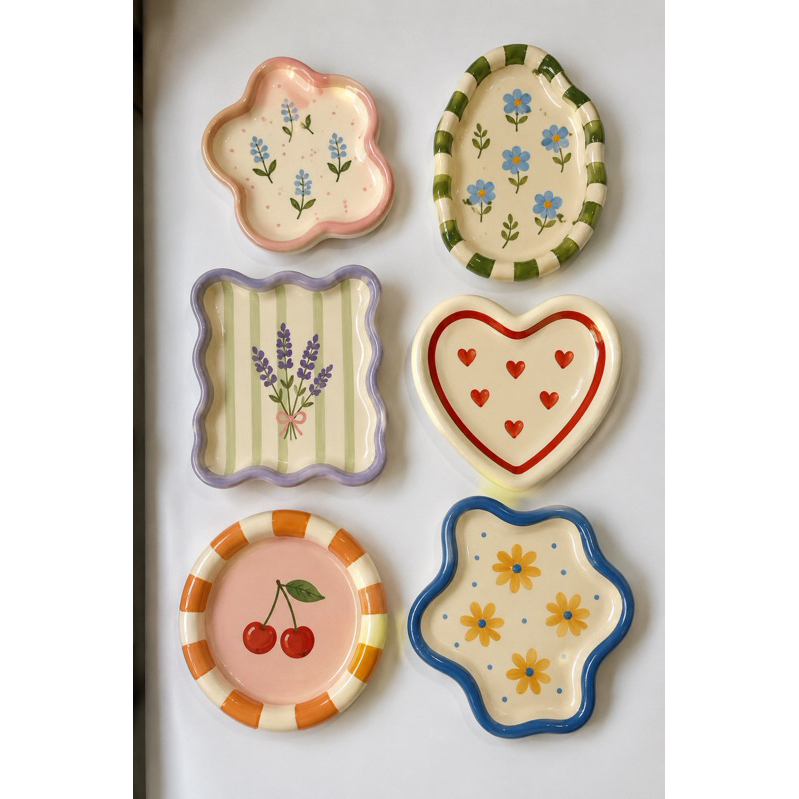 Kit 6 Pratinhos Decorativos Artesanais para Parede e Mesa Posta | Cerâmica Fria Pintada à Mão | Coleção Jardim de Verão