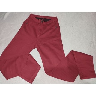 Calça jeans feminina, vermelho bordô, cintura alta, slim Fit, Veste 34