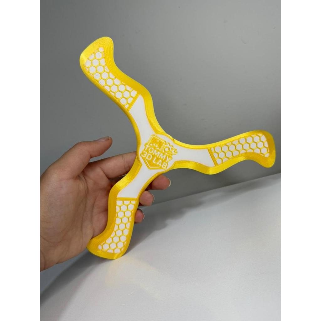 Bumerangue Aerodinâmico em Impressão 3D – Amarelo/Branco Alto Desempenho