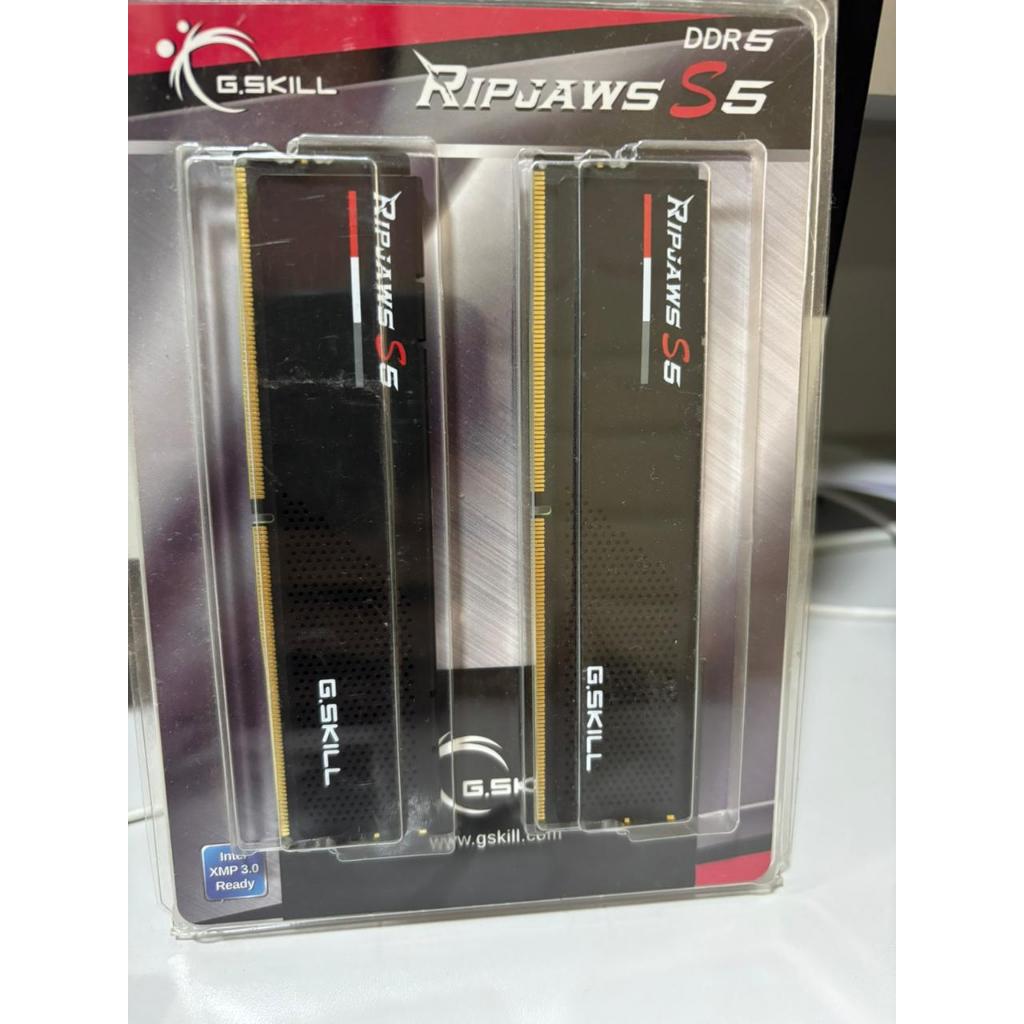 Memória RAM G Skill Ripjaw S5 DDR5 6000mhz ( importada, nova custa perto de 5 mil )