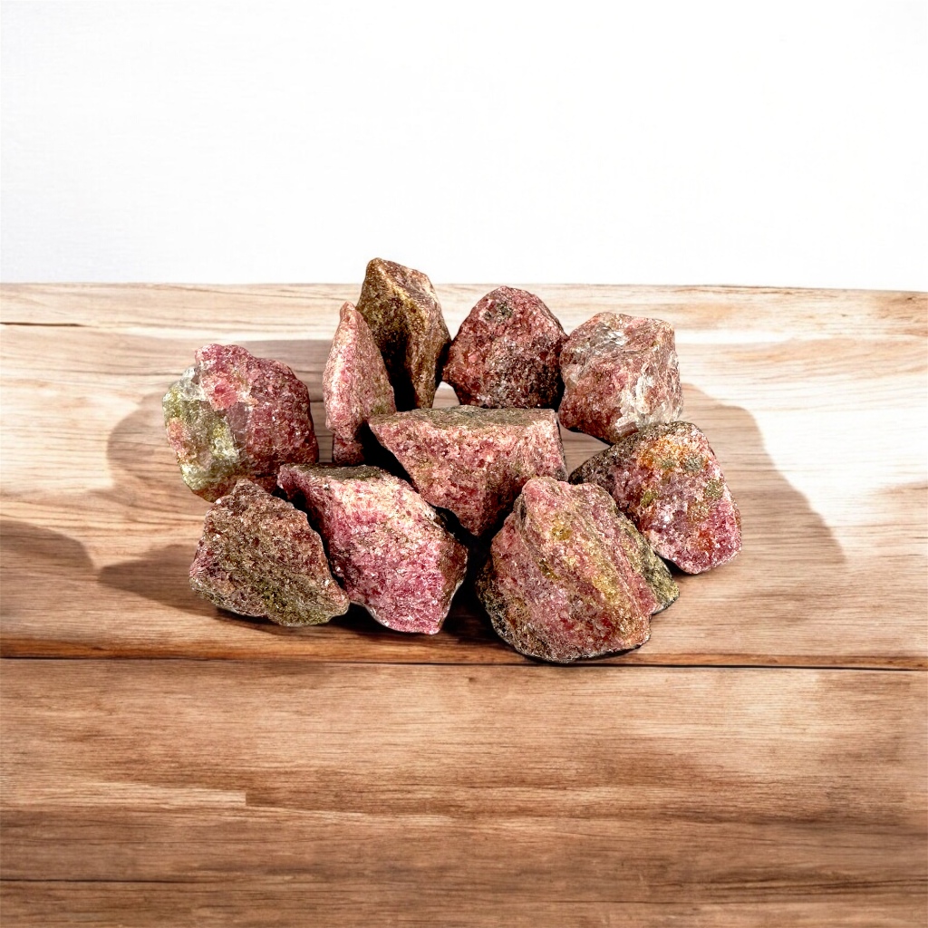 Pedra Rodonita Bruta Natural para Coleção, Cristal, Terapia, Reiki e Decoração e Alta Qualidade