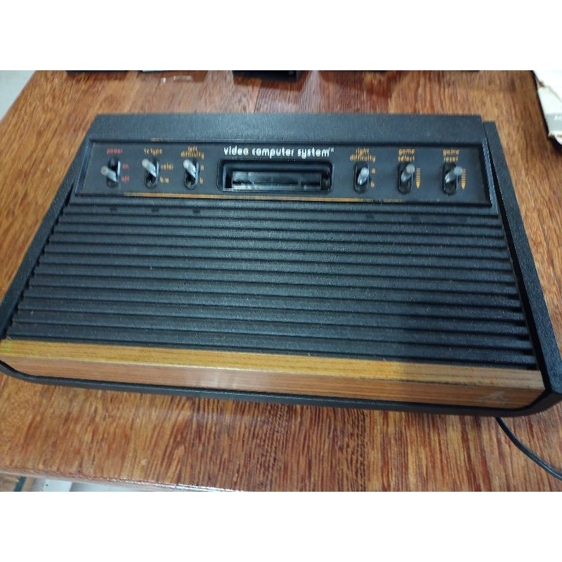 Video game Console Atari americano Heavy sixer leia o anúncio dactar cce dismac