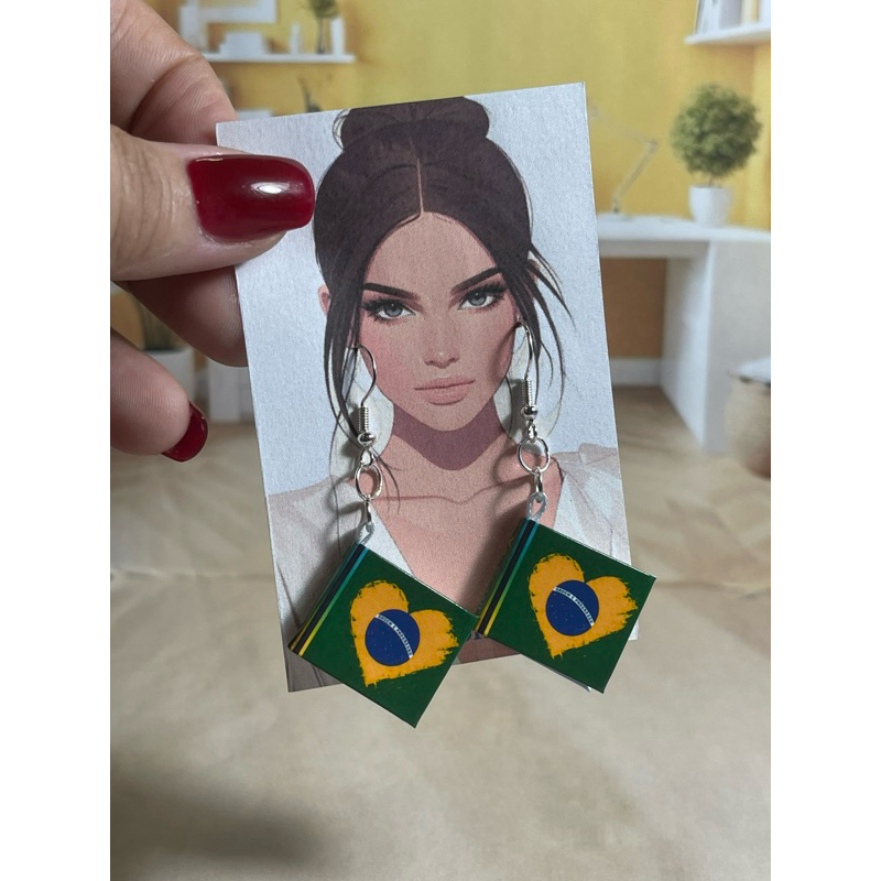brinco de mini livros artesanal/crepusculo,vermelho,branco e sangue azul,heartstopper/outro