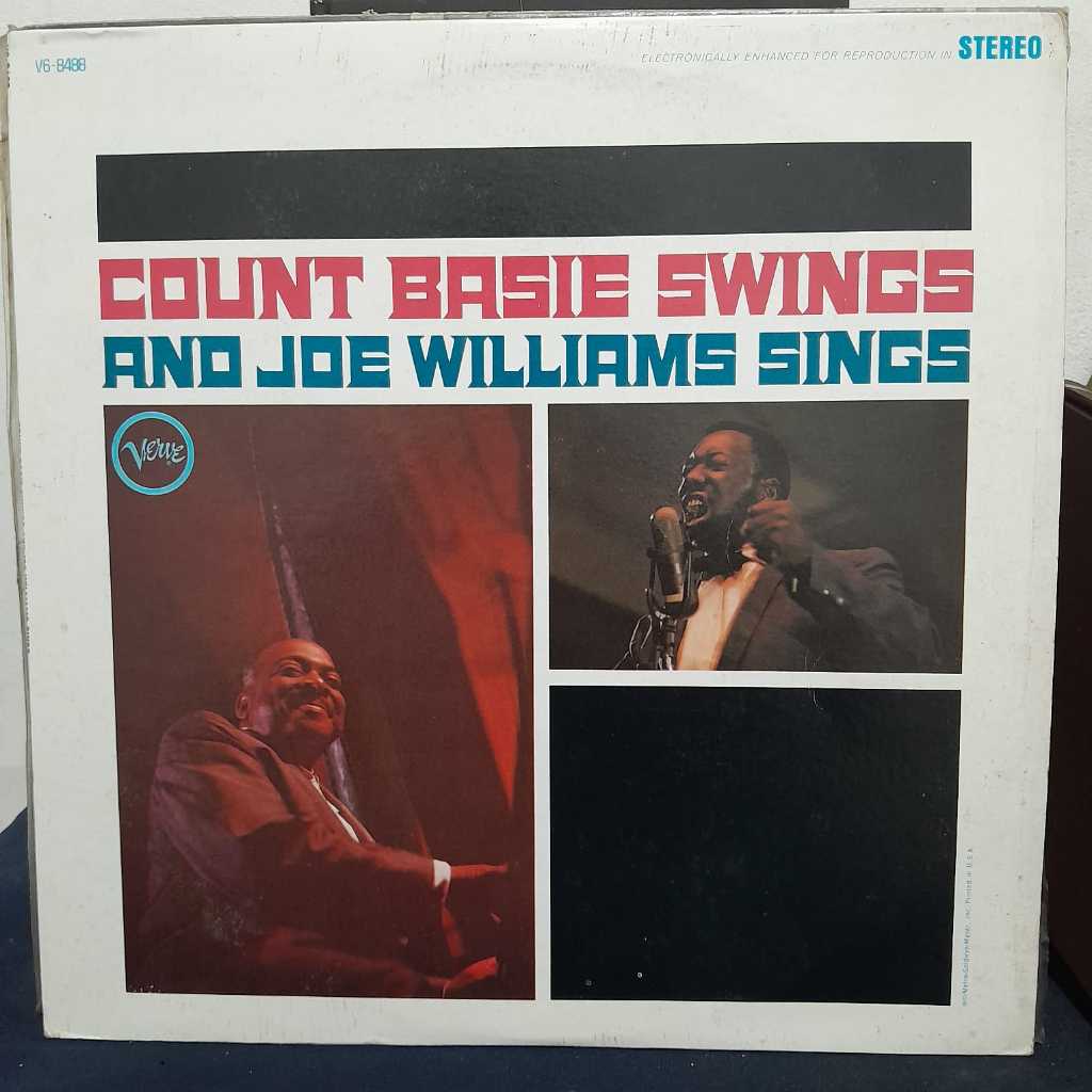 LP COUNT BASIE SWINGS AND JOE WILLIAMS SINGS  CLÁSSICO ENCONTRO ENTRE A ORQUESTRA DE COUNT BASIE E A PODEROSA VOZ DE JOE